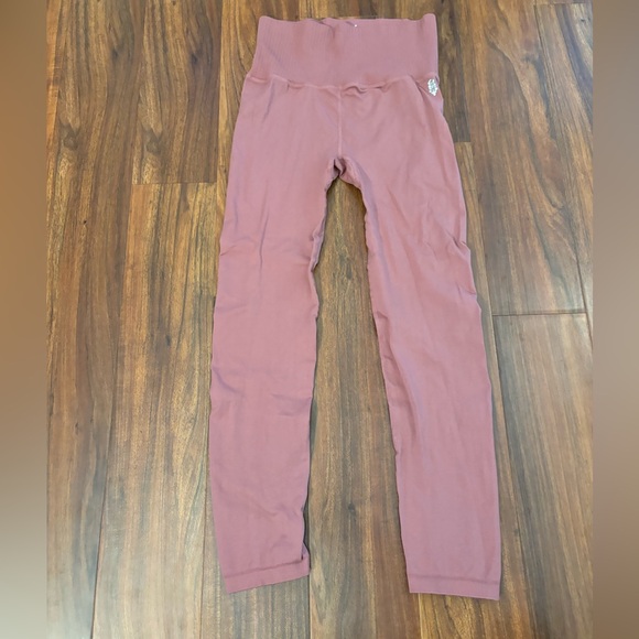 Free People Movement mauve pink athletic leggings - Picture 2 of 4
